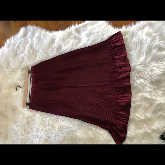 ✨NWT✨J. CREW // Straight-pleat skirt - Picture 9 of 10